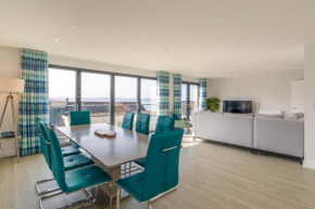 8 Challacombe - Luxury Apartment at Byron Woolacombe, only 4 minute walk to Woolacombe Beach!